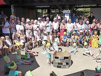Märchenfiguren standen im Mittelpunkt der Vorführung.  Foto: Katrin Stefan