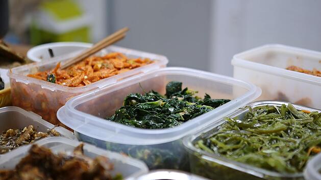 Symbolbild: Essen, Box, Plastik