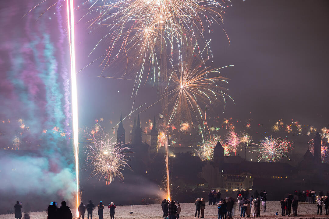 Silvester 2025: Bamberg schießt sich ins neue Jahr 2025 - Feuerwerk über der Domstadt Silvester 2025: Bamberg schießt sich ins neue Jahr 2025 - Feuerwerk über der Domstadt