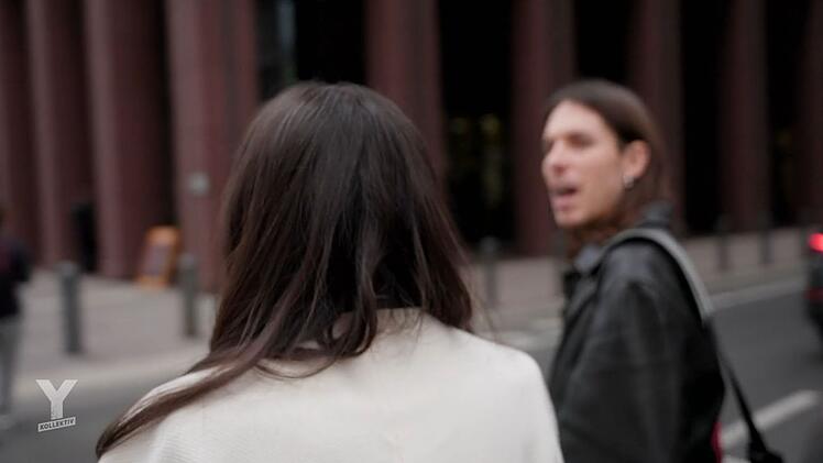 Vanaa (24) verdient in der Finanzbranche gutes Geld und lebt damit den Traum vieler junger Menschen. Trotzdem übt sie Kritik.