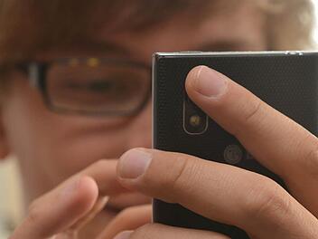 Jeder will mobil telefonieren, aber die Funkmasten möchte niemand vor der Nase haben.  Archivfoto: Ronald Rinklef