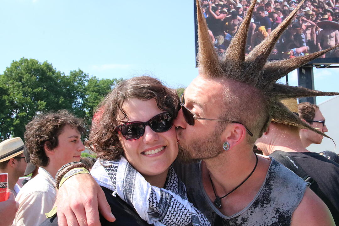 Halbnackt oder im Kostüm: Stimmung bei RIP 2017