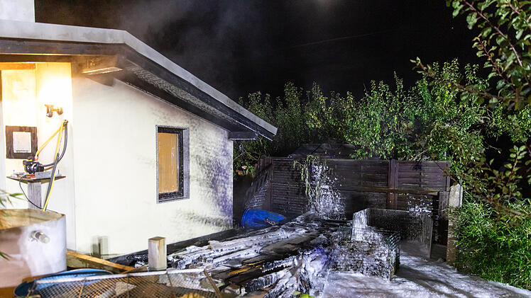 Lehrberg: Flammeninferno in Scheune - Polizei geht von Brandstiftung aus