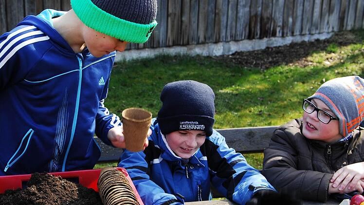Die Traumgarten AG ist zu Gast beim Gartenbauverein Hutschorf.  Foto: Peter May