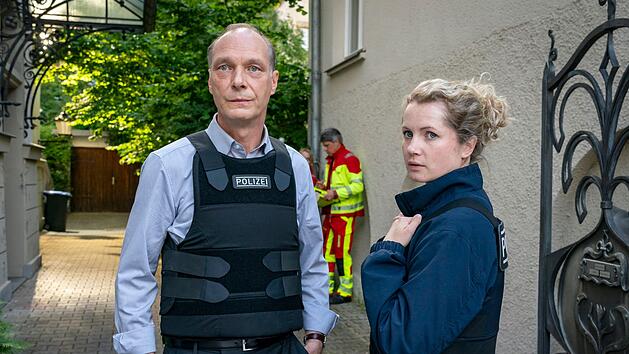 Im neuen "Tatort: Siebenschläfer" aus Dresden ermitteln Leonie Winkler (Cornelia Gröschel) und Peter Michael Schnabel (Martin Brambach) zu zweit. Karin Gorniak (Karin Hanczeswski) hatte mit der letzten Episode im Februar 2025 das Format verlassen.