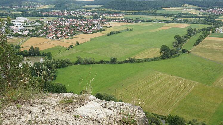Die Halterung auf dem Felsvorsprung bleibt leer. Fotos: Arkadius Guzy