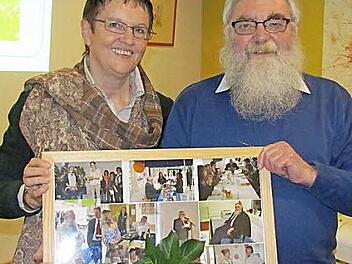 Vorsitzende Iris Piper dankt ihrem Vorgänger Robert Wollborn für sein Engagement an der Spitze des Kinderschutzbundes in Coburg.