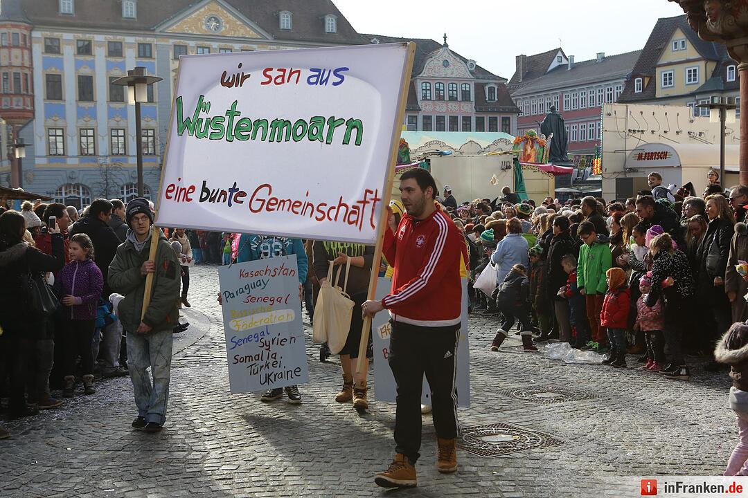 Gaudiwurm: Narren feiern in Coburg