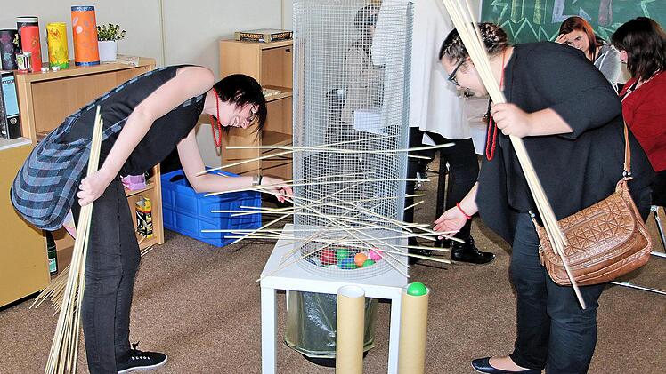 Spiele für Behinderte, die selbst gebaut werden können, wurden hier gezeigt. Dieter Britz
