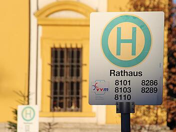 Kitzingen: Stadtverwaltung macht Ausflug - wann das Rathaus deshalb geschlossen hat