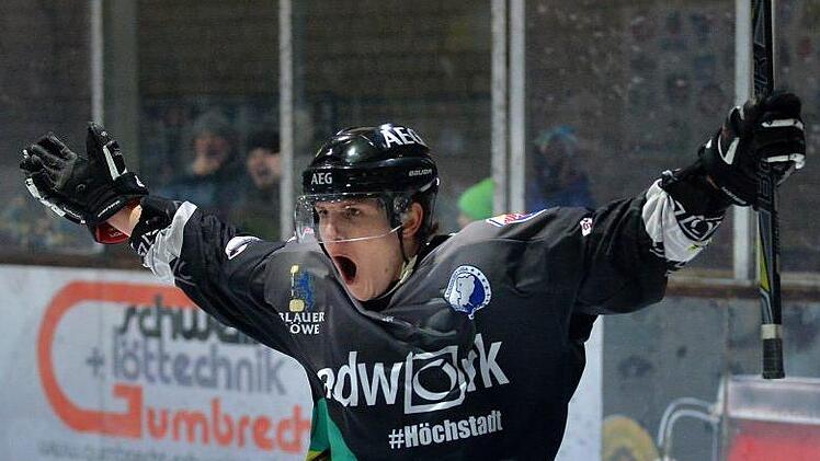 Lukas Lenk hatte mit seinem Doppelpack gegen Lindau großen Anteil am Sieg, durch den der HEC Rang 1 in Gruppe A sicherte.  Foto: Picturedreams