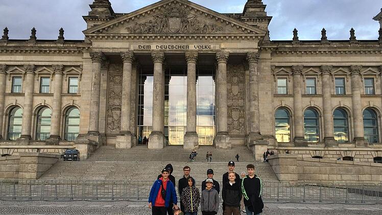 Vor dem Reichstagprivat