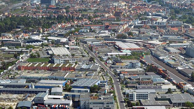 Die Bamberger Unternehmen haben im vergangenen Jahr 65,2 Millionen Euro Gewerbesteuern gezahlt. Dennoch gibt es laut K&auml;mmerei nur wenig zu verteilen. Foto: Ronald Rinklef