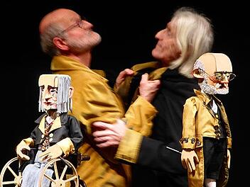 Thomas Glasmeyer ist mit seinem Puppentheater mit dem Stück "Beggars Opera" am Samstag, 3. September, zu Gast beim Kunsthaus Bad Brückenau. Foto: Martin Menner
