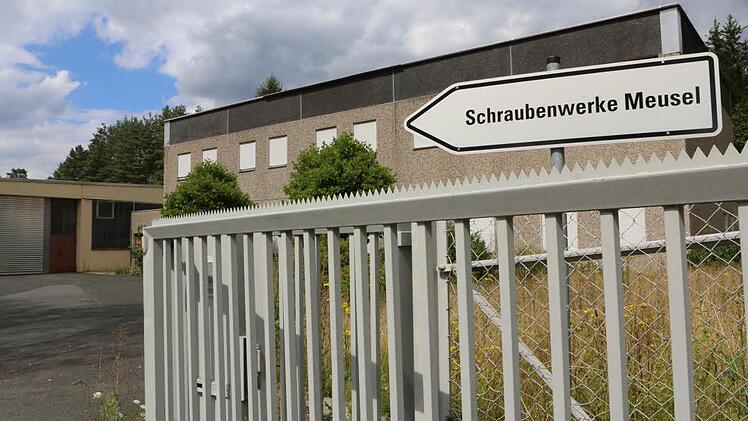 Firmentor der Schraubenwerke Meusel Foto: Barbara Herbst