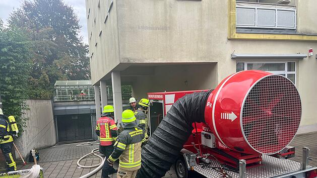 Marktheidenfeld: Feuer in Tiefgarage ausgebrochen - Mehrfamilienhaus evakuiert&nbsp;