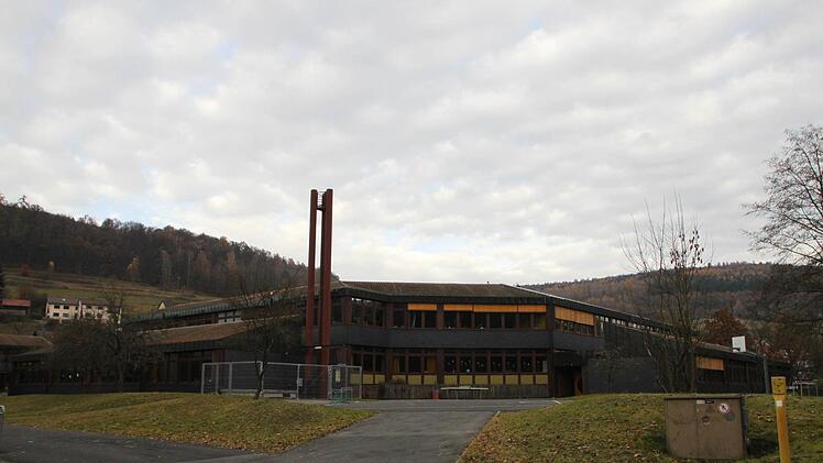 Rund acht Millionen Euro wird die Generalsanierung der Mittelschule Bad Brückenau mindestens kosten. Foto: Ulrike Müller