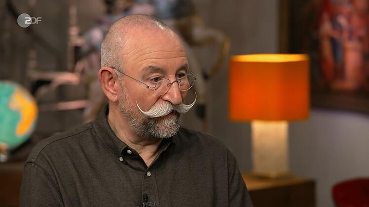 Moderator Horst Lichter staunte beim Anblick des Teleskops: "Das ist gro&szlig;artig - Wahnsinn!"