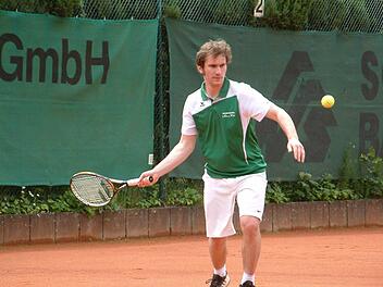 Daniel Gleich holte beim Spiel gegen Froschgrund Einzel- und Doppelpunkte. Foto: Hans Franz