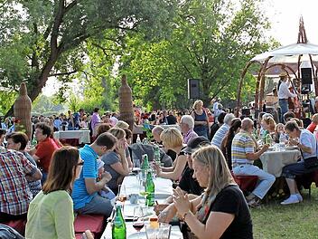 Genuss in wunderschönem Ambiente verspricht "Wein & Main" auch in diesem Jahr, nun allerdings erst ab 4. Juni. Foto: cr/Archiv