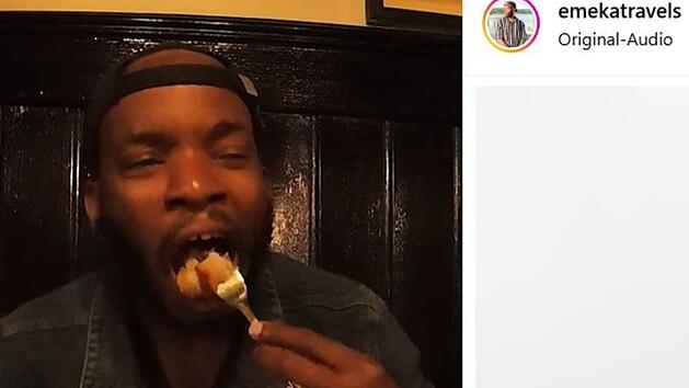 Eine Person isst in einem Restaurant und wirkt zufrieden. Es handelt sich um die erste Erfahrung mit fränkischem Essen im "Schlenkerla", dokumentiert von einem US-Influencer.