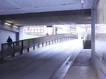 Neun Monate wird die Coburger Unterführung für Autos geschlossen sein. Foto: Ramona Popp