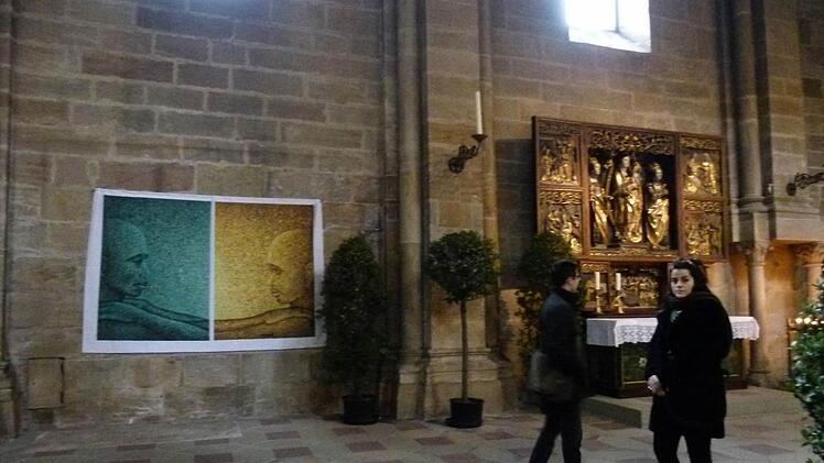 Auch in fränkischen Kirchen - hier im Bamberger Dom - lädt das neue Hungertuch zu einem Dialog ein, wie Menschen miteinander die Zukunft gestalten können.  Foto: Marion Krüger-Hundrup