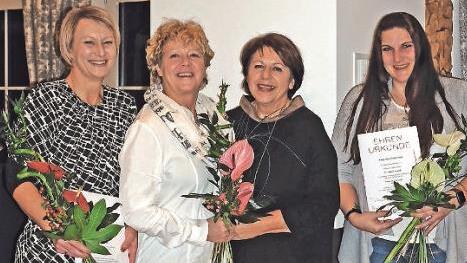 Auf ihr 50-jähriges Geschäftsbestehen und ihre erfahrenen Mitarbeiterinnen ist Firmenchefin Ursula Baszanoswski stolz (von links): Yvonne Fiedler, Gabi Schülein, Ursula Baszanoswski und Jasmin Wagner. Auf dem Bild fehlt Sabine Sponsel.  Foto: kag