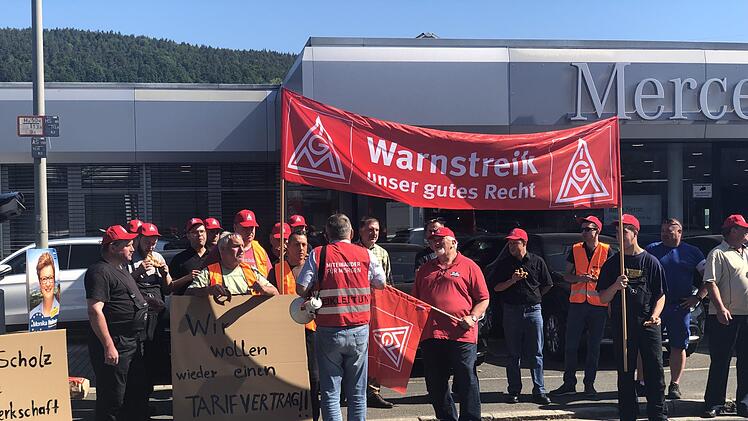 Warnstreik bei Auto Scholz in KulmbachGewerkschaft