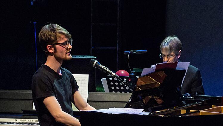 Impressionen vom Liederabend "Von Liebesglück und Lebertran" im Coburger Theater in der ReithalleFoto: Jochen Berger