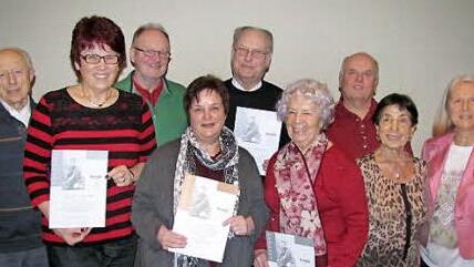 Ehrungen beim Kneipp- und Naturheilverein Coburg (von links): Ehrenvorsitzender Helmut Zimmermann, Veronika und Lothar Peter, Siglinde Wittmann, Manfred M&uuml;ller, Gertrud Oehlke, Kurt Wittmann, Erika Leis und Vorsitzende Dorothea Schaal Foto: Martin Koch