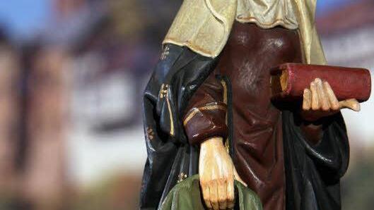 Holzskulptur der Heligen Elisabeth, entstanden im 19. Jahrhundert. Foto: Archiv