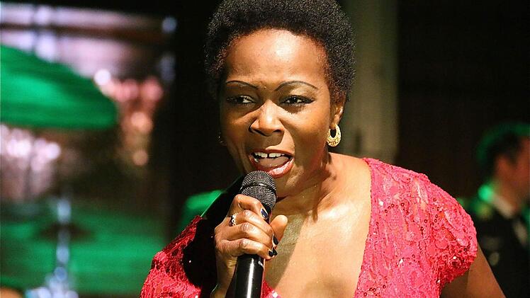 Sängerin Bwalya.  Foto: Gerd Schaar