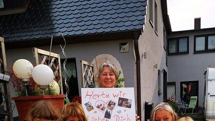 Die Nachbarn in Forchheim bereiteten Herta einen herzlichen Empfang. Foto: ASB