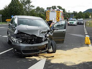 Das Auto des Unfallverursachers Fotos: Arkadius Guzy