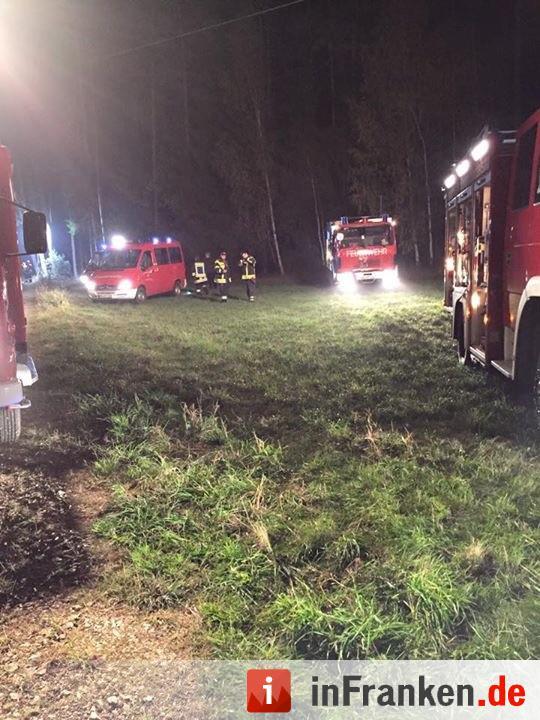 Großübung, Feuerwehr, BRK, THW - Zugunfall bei Petersaurach