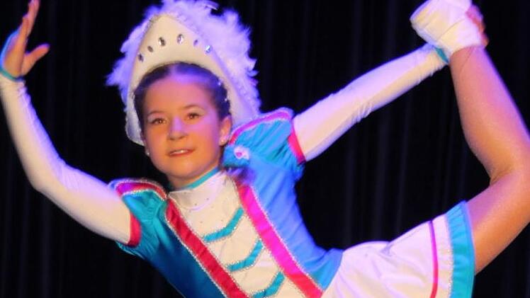 Eine Wucht: Tanzmariechen Lia-Sophie Buchwald. Foto: Stephan Stöckel