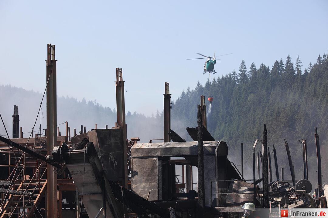 Verwüstung nach Sägewerk-Brand