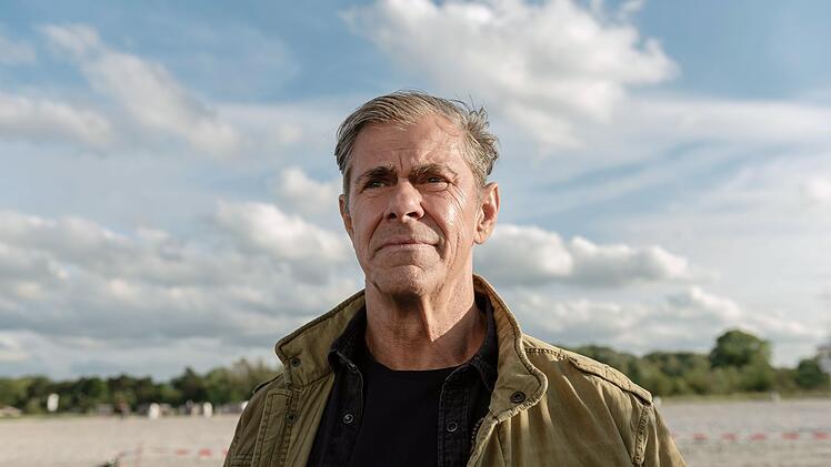 Ermittler Finn Kiesewetter (Sven Martinek) baut im neuen Fall ein enges Verh&auml;ltnis zur Familie des Opfers auf.