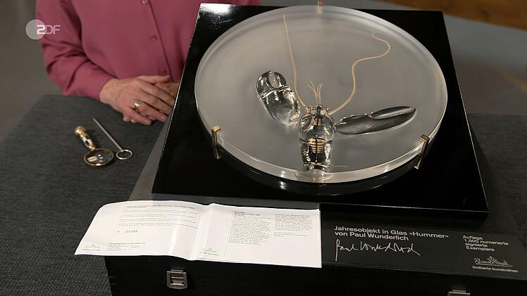 Der auf 1.000 St&uuml;ck limitierte "Hummer" in Glas von Rosenthal aus dem Jahr 1983 nach dem Entwurf von Paul Wunderlich hatte einen Wert von 350 bis 450 Euro. Daniel Meyer kaufte das Objekt f&uuml;r 280 Euro.