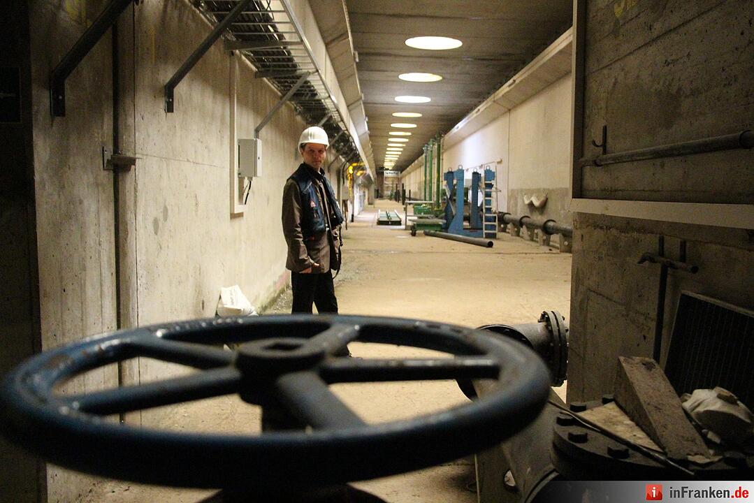 Auf Foto-Tour im  Inneren der Schleuse Erlangen
