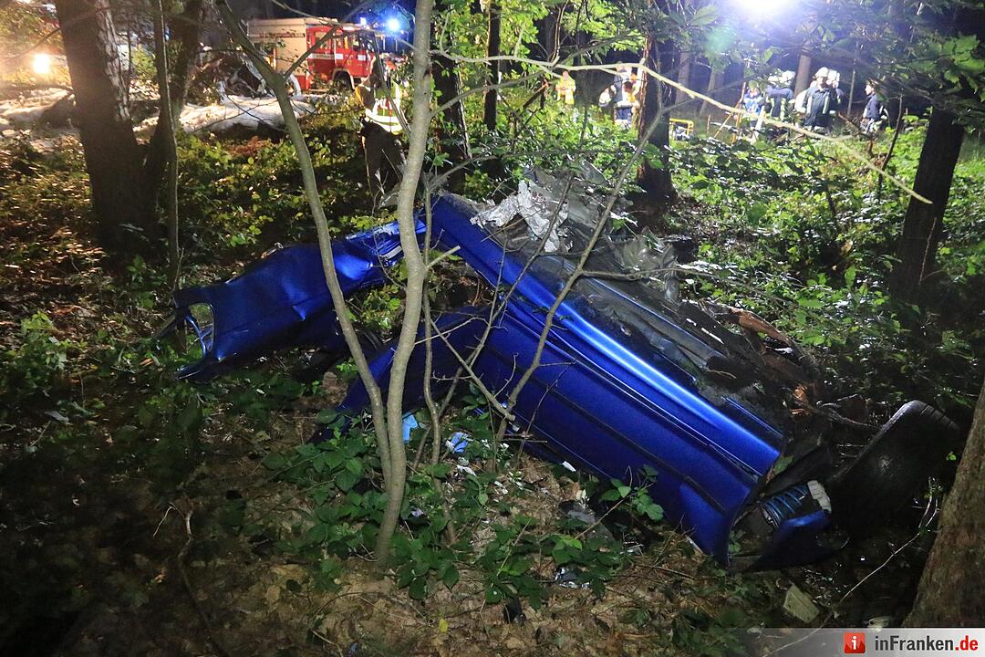 Tödlicher Unfall bei Boxbrunn: Pkw wird zerfetzt