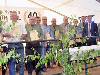 Sie halten seit 40 Jahren dem Angelverein die Treue.