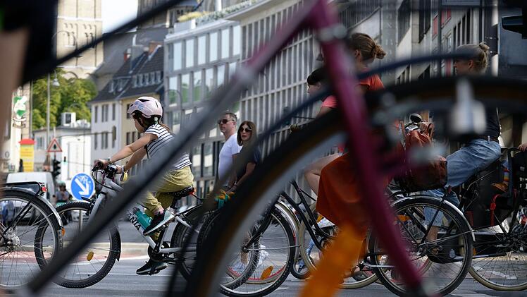 N&uuml;rnberg: Mehrere Versammlungen f&uuml;r Samstag angek&uuml;ndigt  - diese Strecken sind betroffen