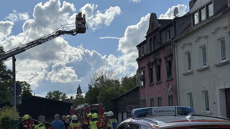 Brand eines Wohnhauses in Helmbrechts: Kripo ermittelt