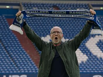 Schauspieler Peter Lohmeyer ist Schalke-Fan von ganzem Herzen.