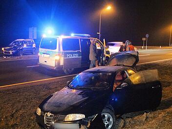 Vier Autos wurden bei dem Unfall auf dem Münchner Ring beschädigt, zwei Menschen leicht verletzt.  Foto: News5/Merzbach