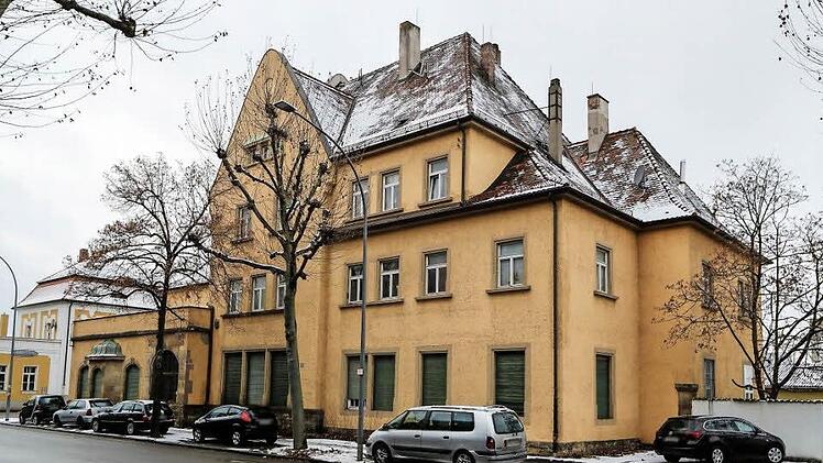 Im Haus der ehemaligen Schlachthofgaststätte befinden sich im rechten Gebäudeteil auch Wohnungen.  Foto: Matthias Hoch
