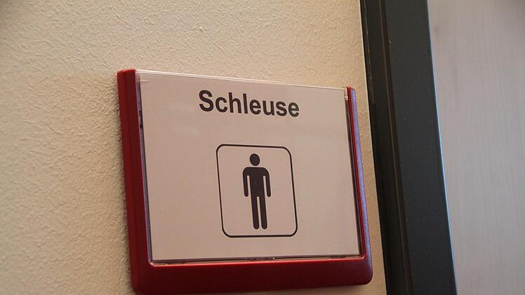 Aus hygienischen Gründen ist auch einen Schleuse im Neubau integriert. Foto: Ulrike Müller