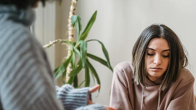 Hast du eine depressiven Partner? Diese 10 Anzeichen zeigen es